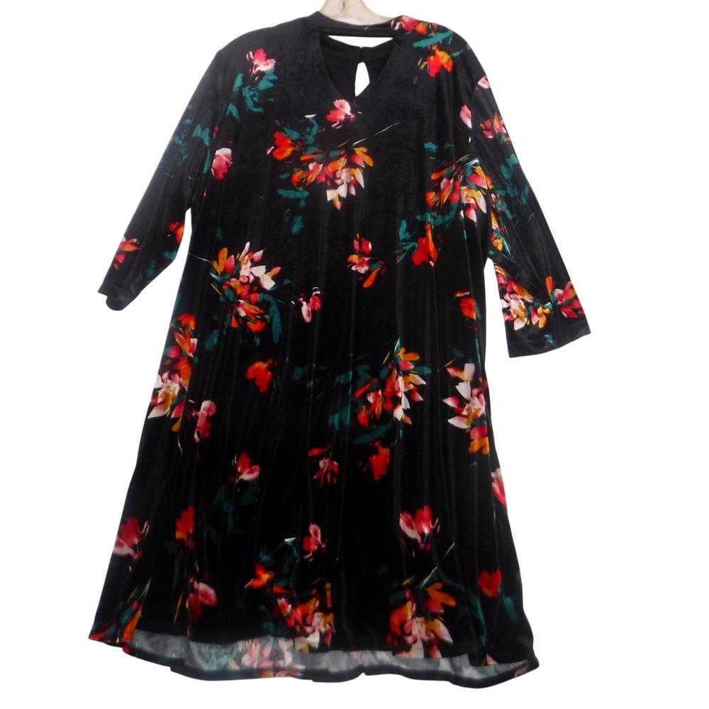 Boutique Womens 2X Velvet Shift Dress Black Floral Stretchy Choker Neck